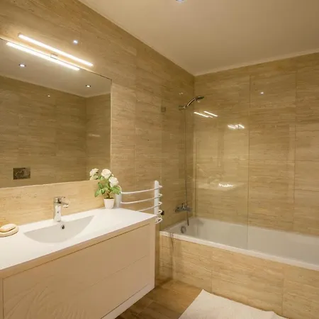 Casa Palmeiras Lagos