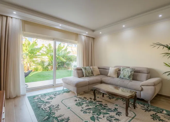 Casa Palmeiras 펜션 라고스